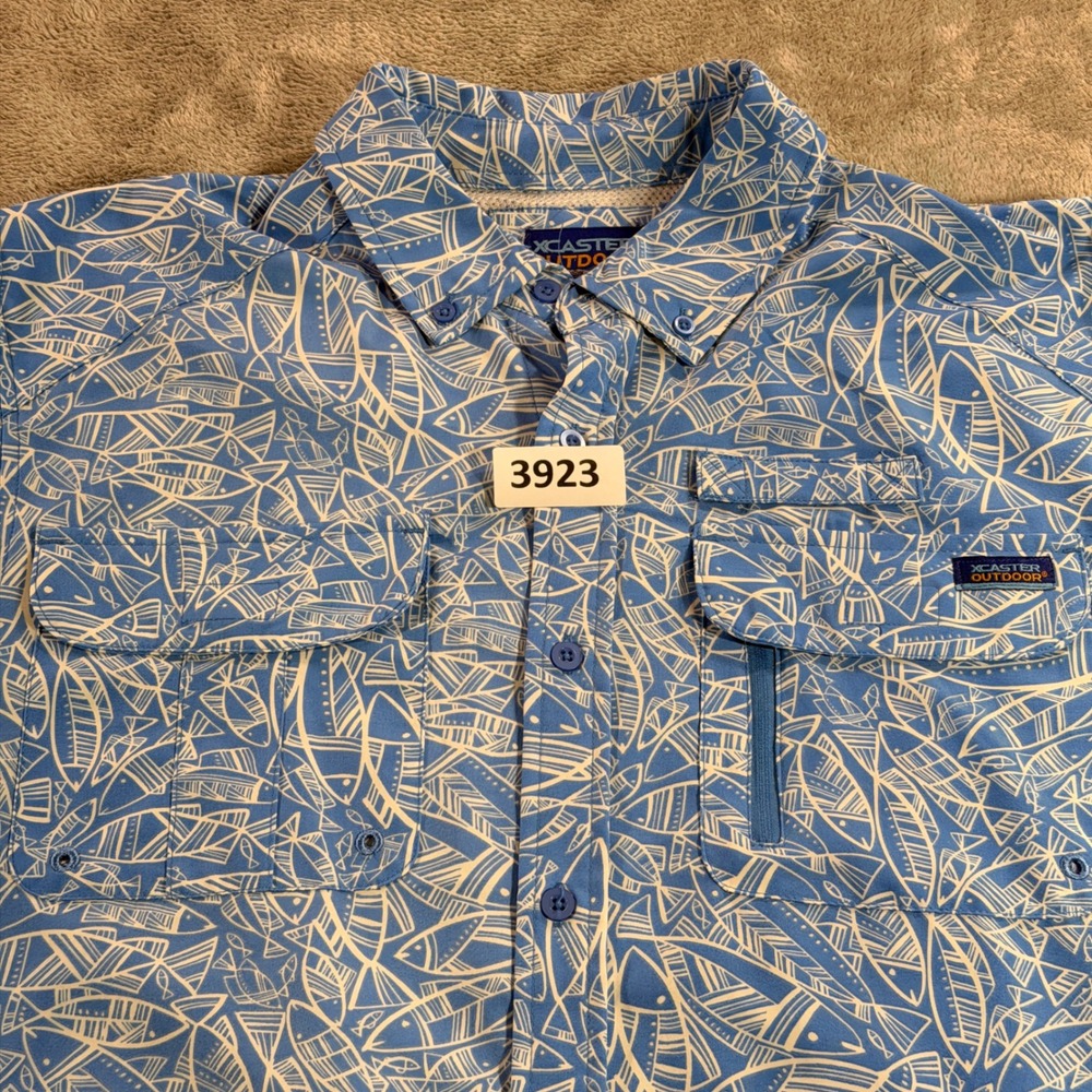 XCaster Outdoor Fishing Shirt Mens Medium Blue Fish Print Short Sleeve Button Up